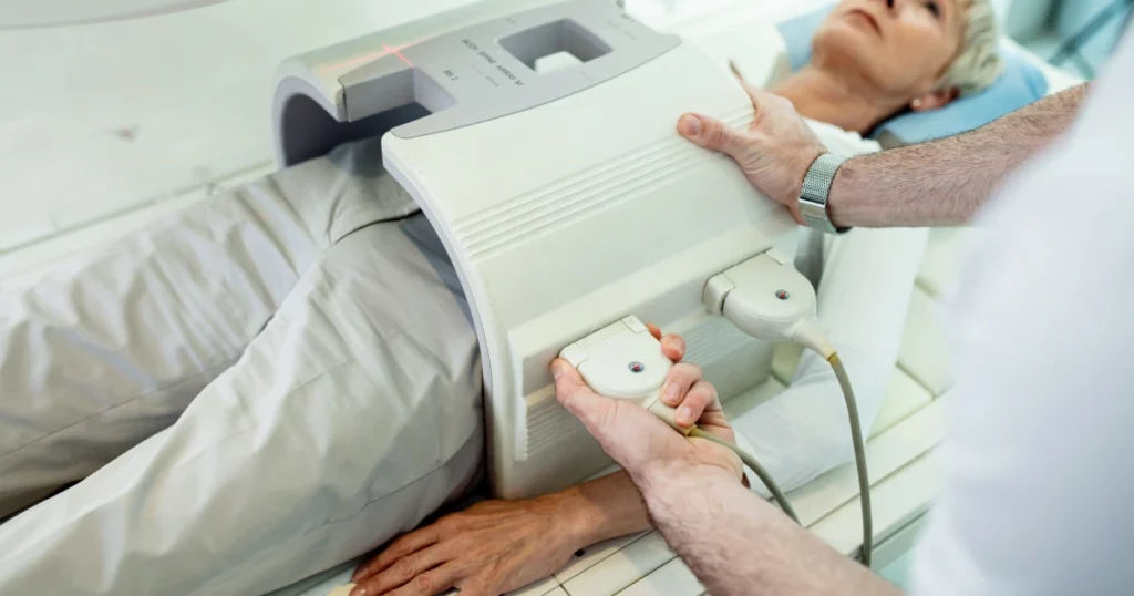 equipamento utilizado para litotripsia por ondas de choque